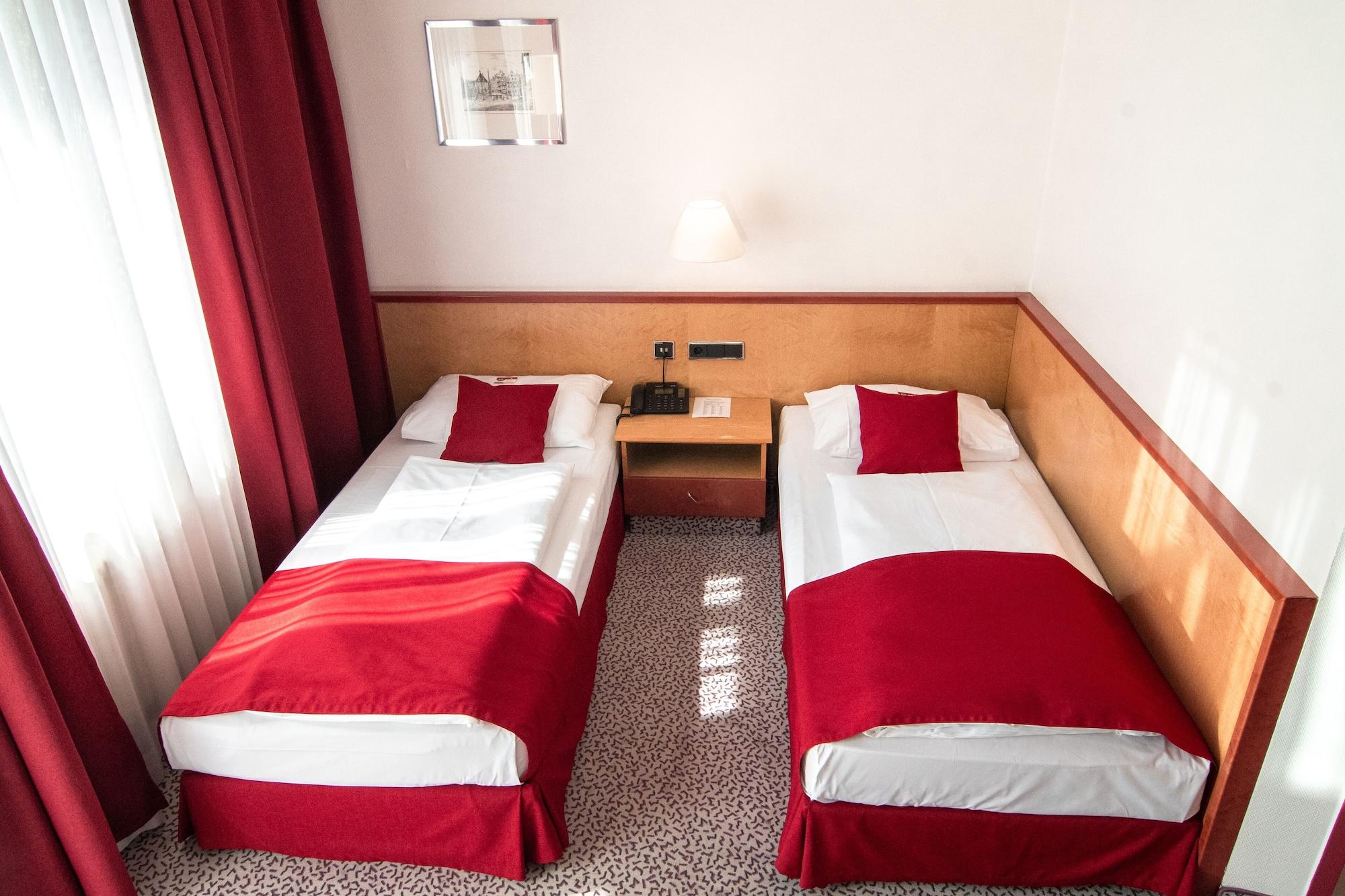 Leomar Hotel 3*