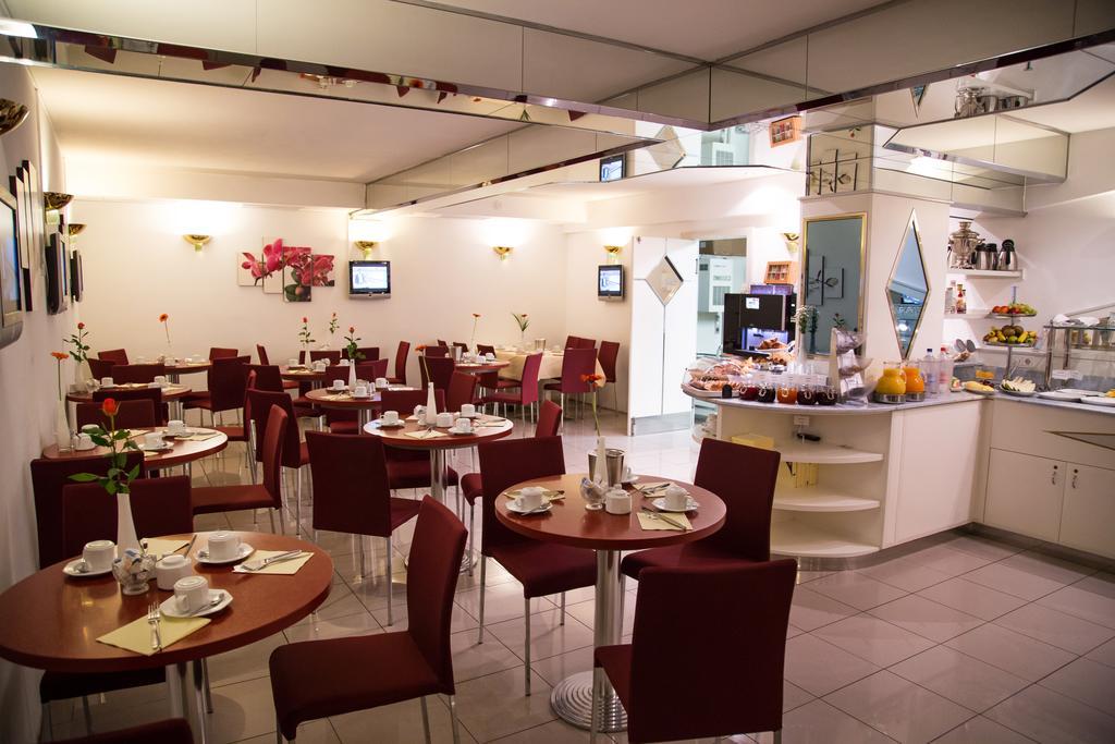 Hotel Leomar